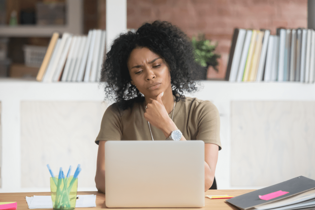 Tomar decisões no trabalho sem ficar paralisado pelo medo é uma competência que pode ser desenvolvida.